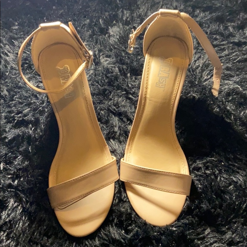 Heels - Picture 3 of 3